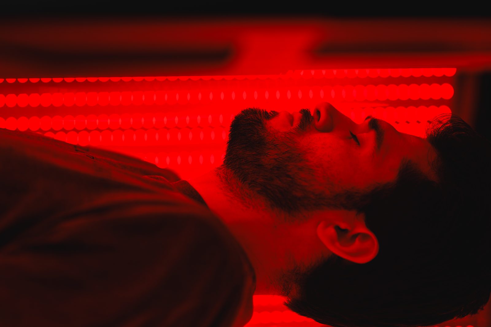 A client resting during a light therapy session